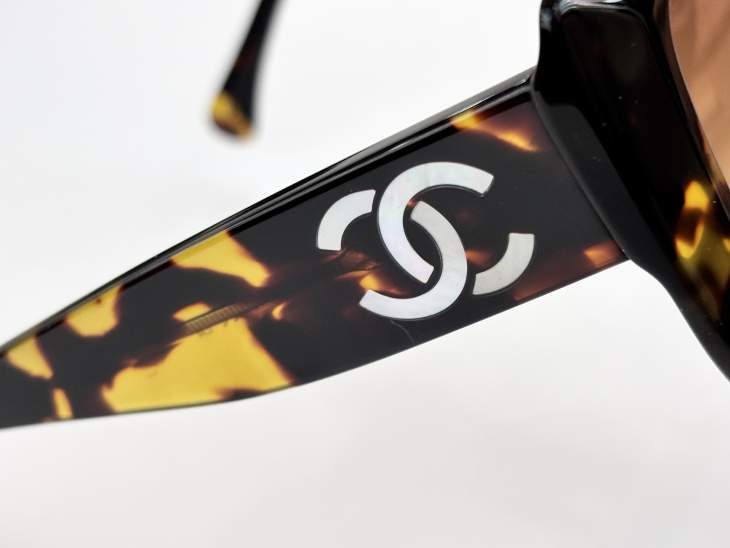Picture of Chanel Sunglasses _SKUfw77367415fw
